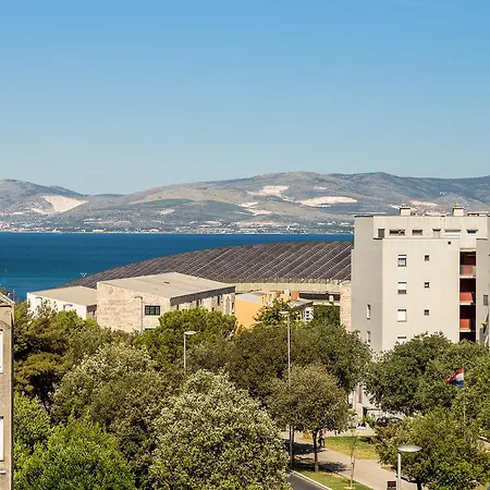Apartament Luka *